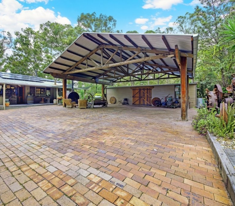 Tranquil 40 Acreage Retreat 