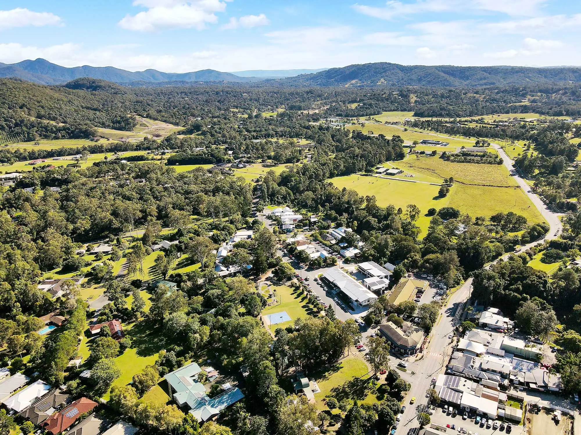 photo (11) Elevated 4000sqm lots with spectacular views.
