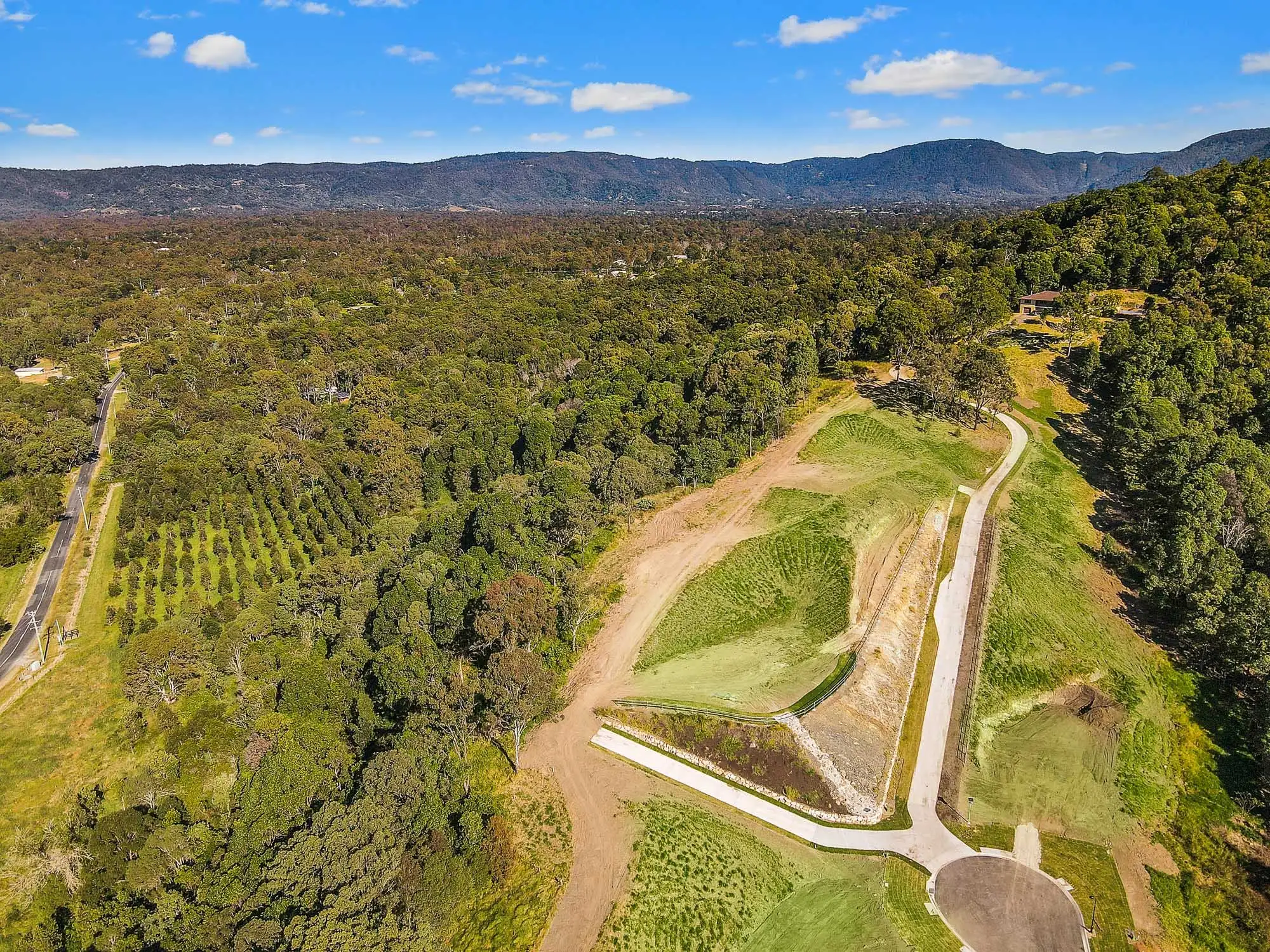 photo (22) Elevated 4000sqm lots with spectacular views.