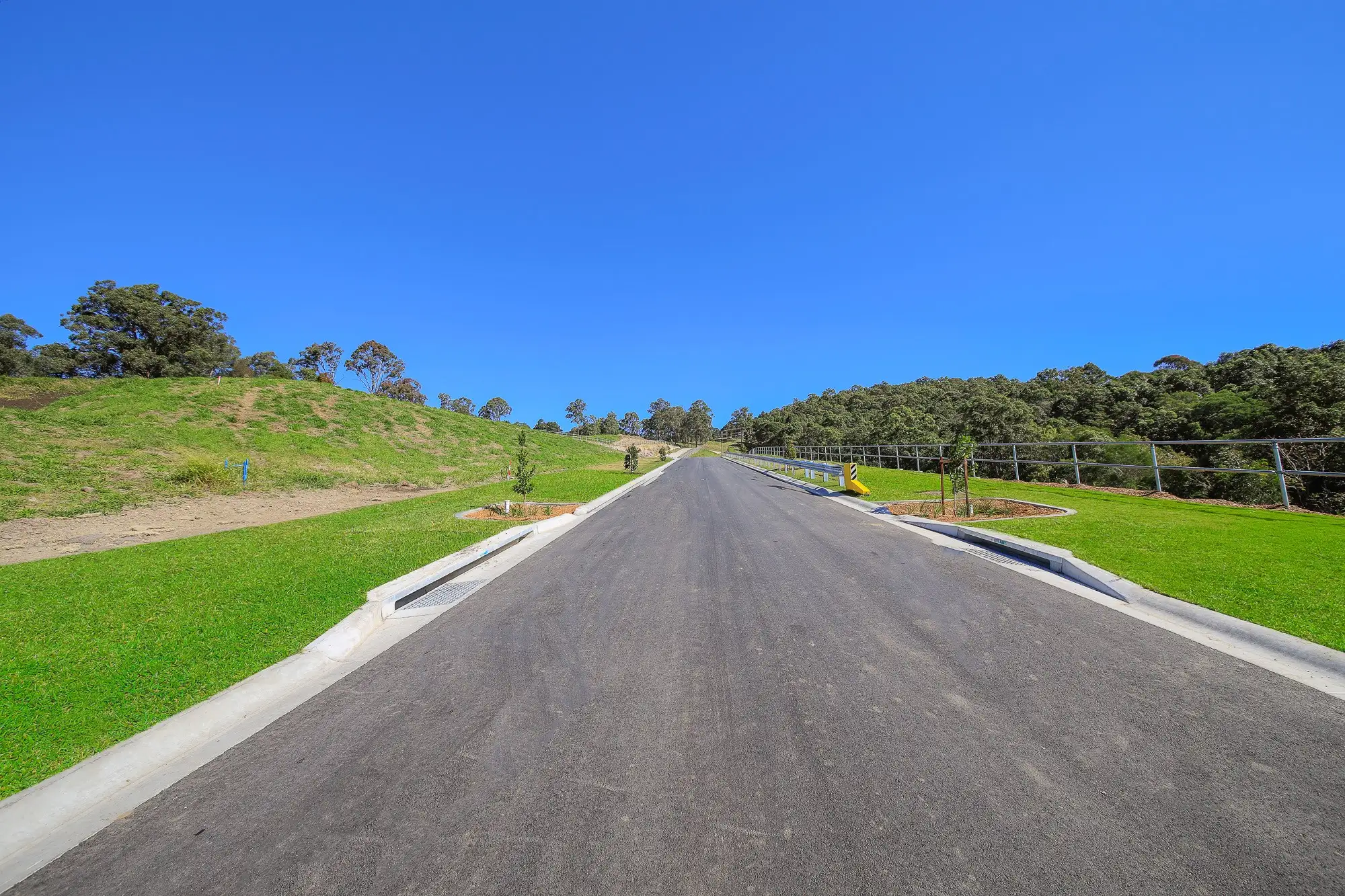 photo (4) Elevated 4000sqm lots with spectacular views.