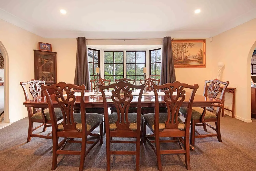 2019591880_12_1_241026_103146-w1000-h667 Rare and Expansive Family Home on Over 6 Acres – A Unique Opportunity with Future Subdivision Potential