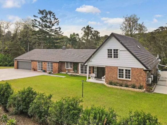 Rare and Expansive Family Home on Over 6 Acres – A Unique Opportunity with Future Subdivision Potential
