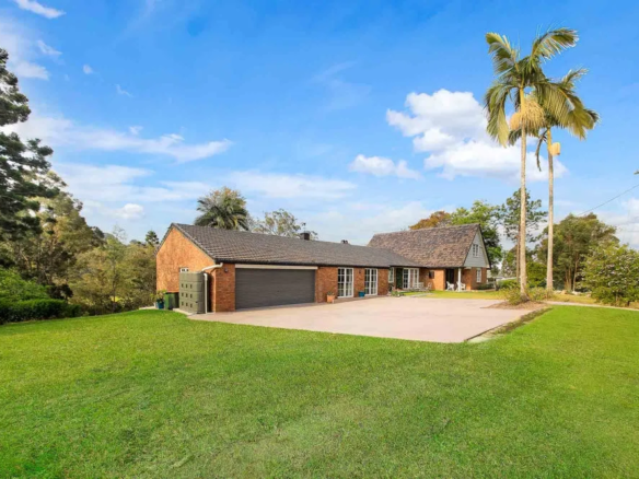 Rare and Expansive Family Home on Over 6 Acres – A Unique Opportunity with Future Subdivision Potential