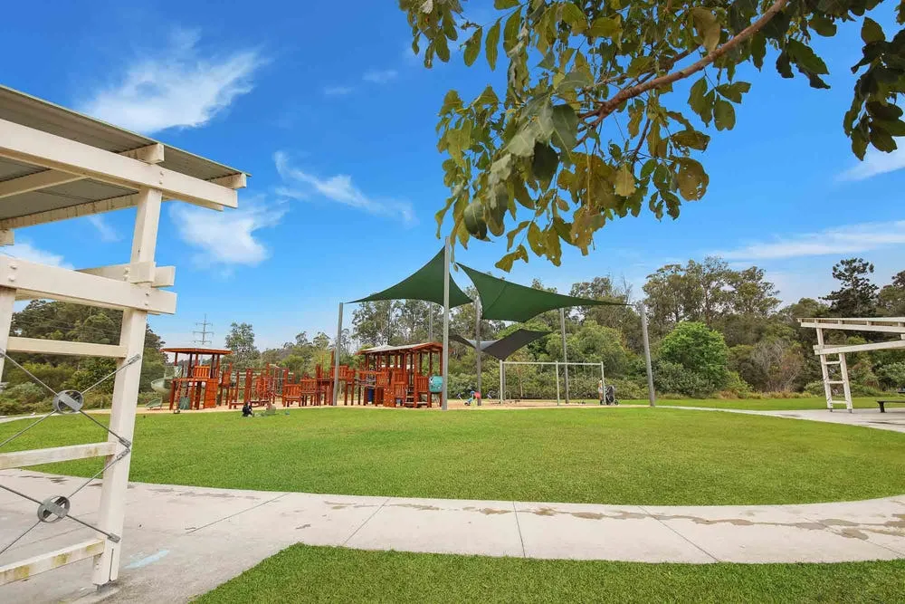 2019591880_30_1_241026_103146-w1000-h667 Rare and Expansive Family Home on Over 6 Acres – A Unique Opportunity with Future Subdivision Potential