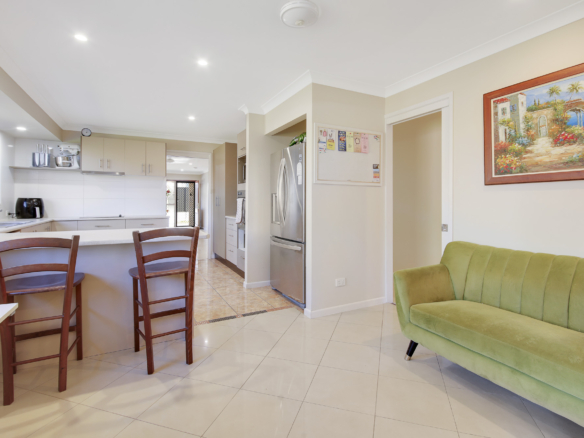 Large Family Home | 1020m2 Block | Walk to Genesis College, Shops and room for the tradies