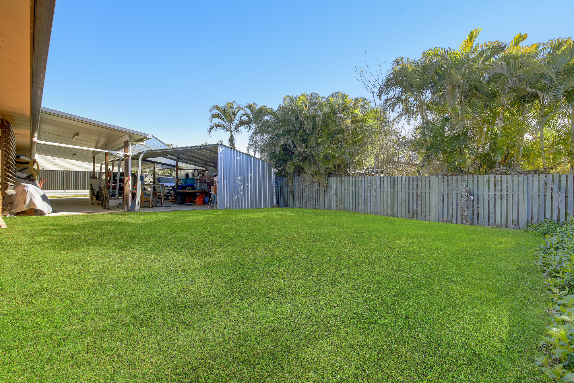 3-5 elmwood (14) Large Family Home | 1020m2 Block | Walk to Genesis College, Shops and room for the tradies