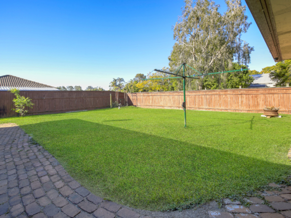 Large Family Home | 1020m2 Block | Walk to Genesis College, Shops and room for the tradies