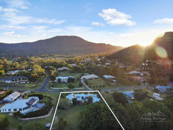 Acreage Resort Living