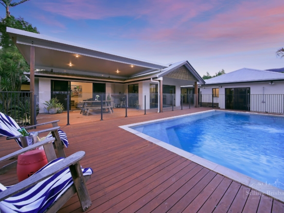 Acreage Resort Living