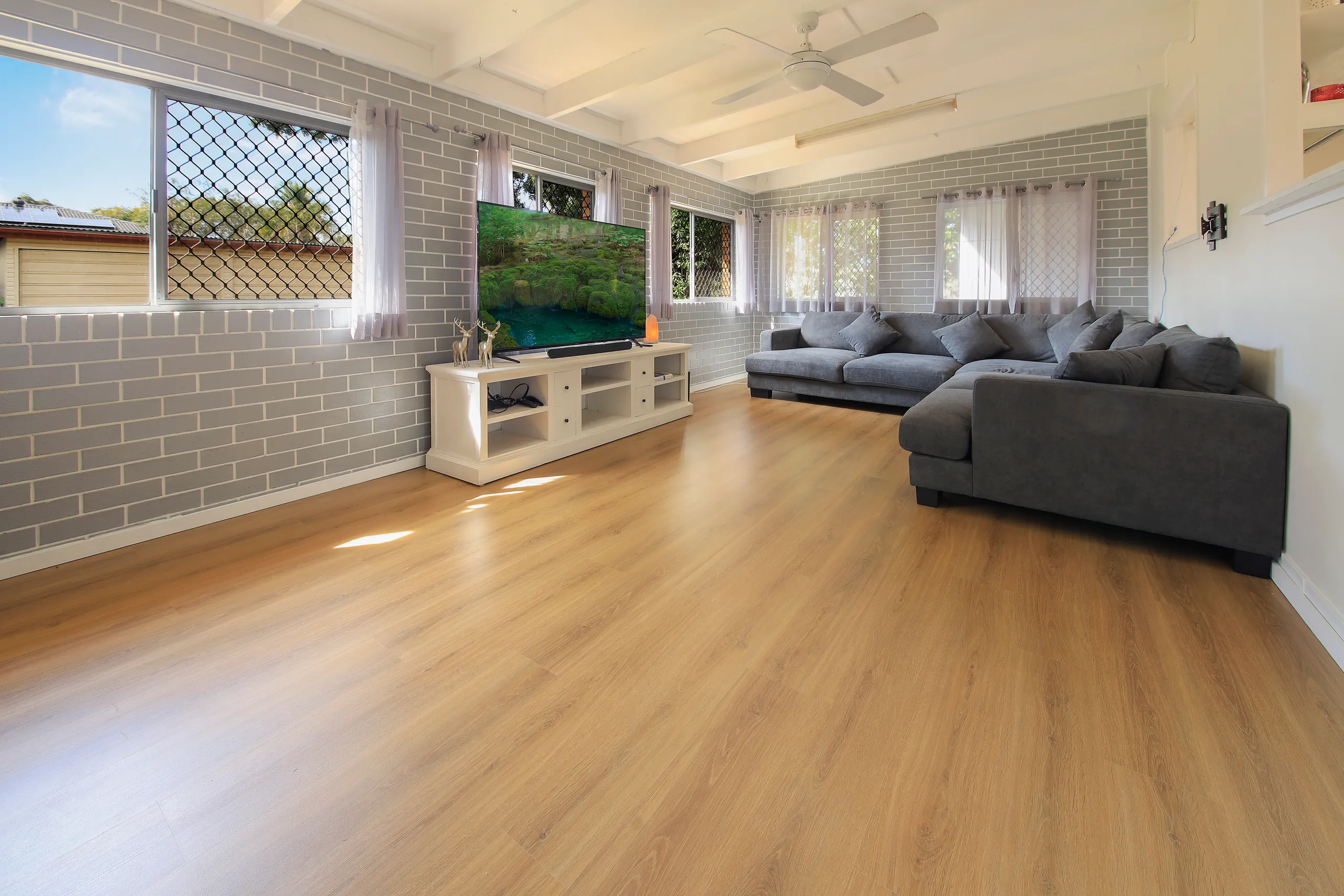 image2 802m2 Renovated Entertainer