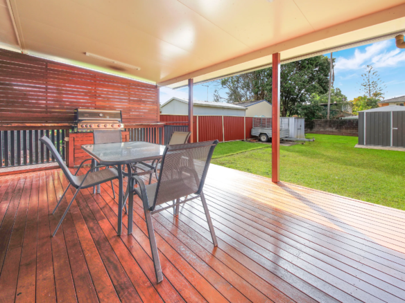 802m2 Renovated Entertainer