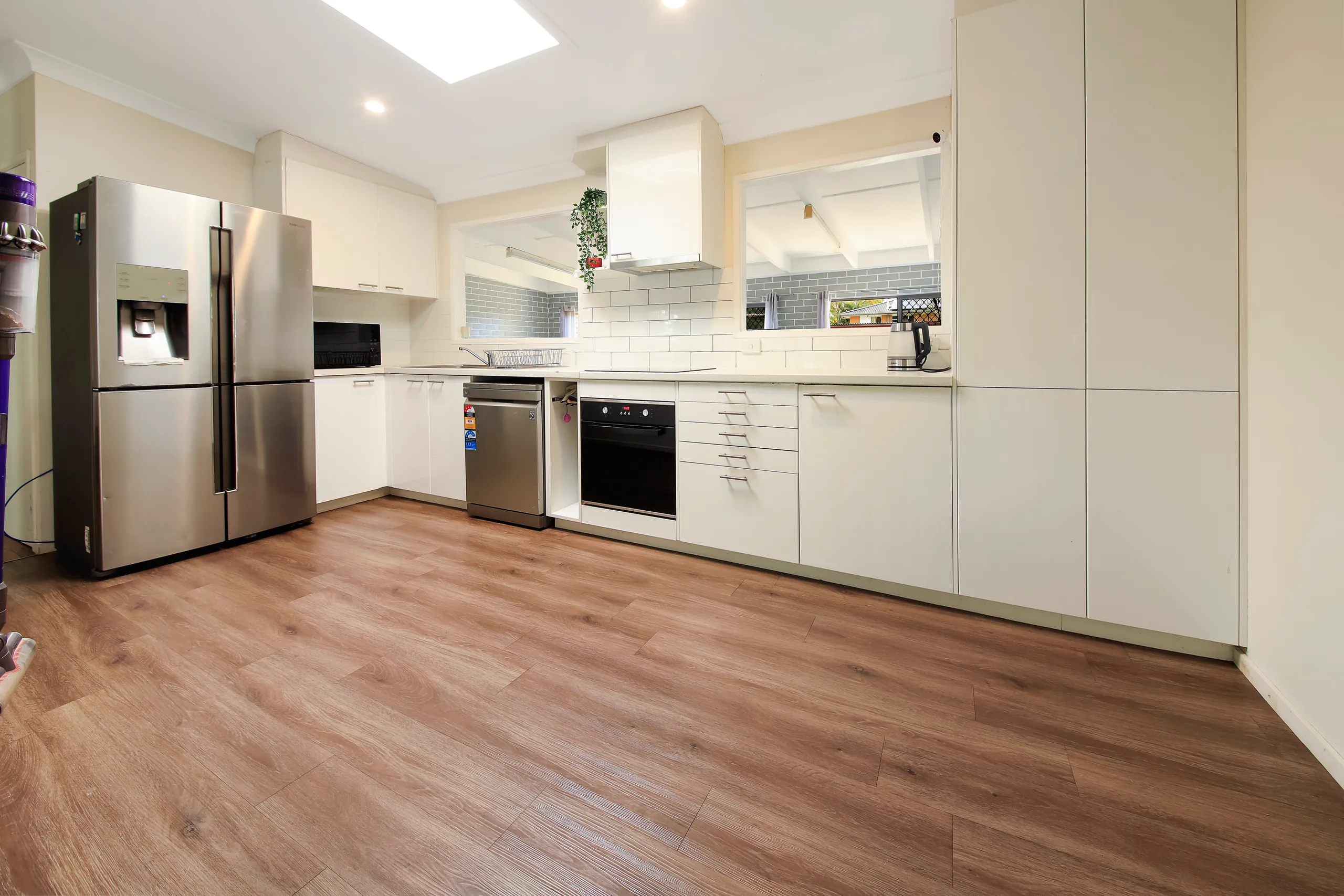 image4 802m2 Renovated Entertainer