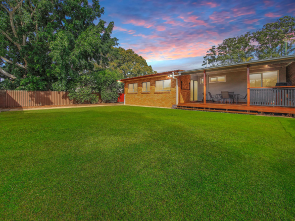 802m2 Renovated Entertainer